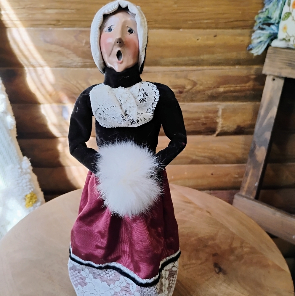Byers' Choice The Carolers 1993